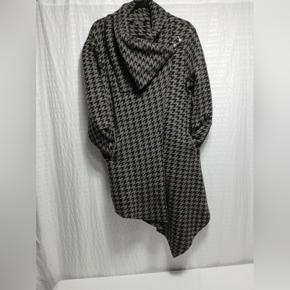 Garnet Hill Jackets & Blazers - Garnet Hill Asymmetrical Boiled Wool Coat. Ladies Size 8